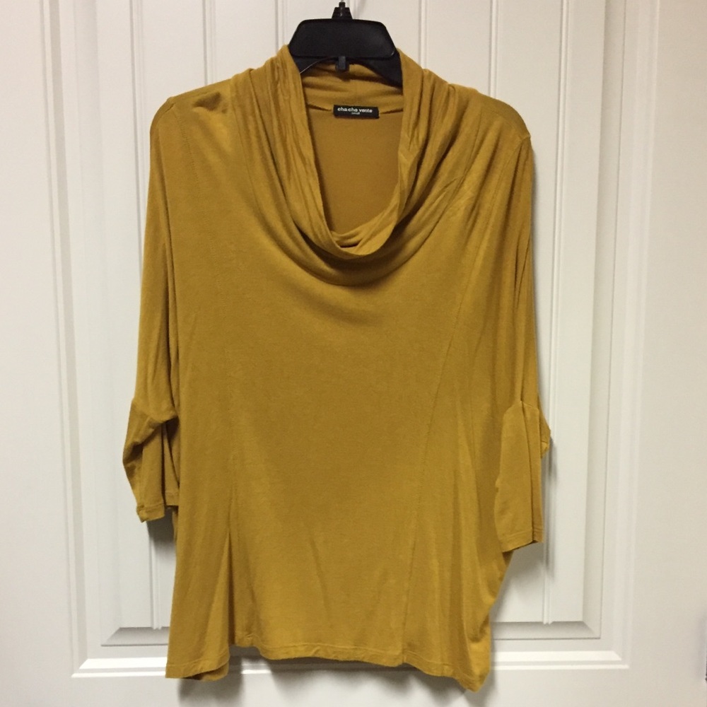 Batwing gold top